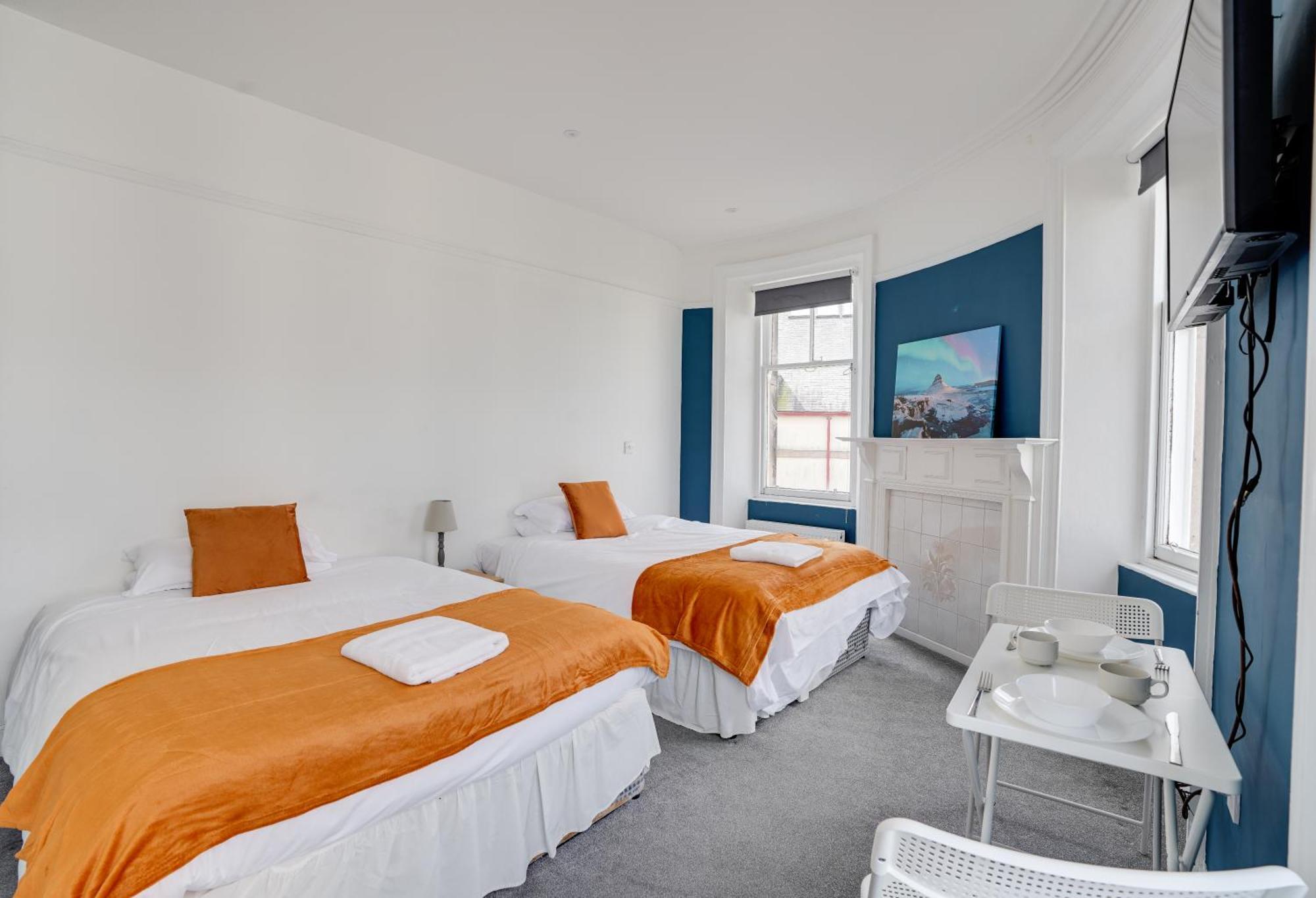 Homesly Guest Rooms, Comfortable En-Suite Guest Rooms With Free Parking And Self Check-In Berwick Upon Tweed Exterior foto